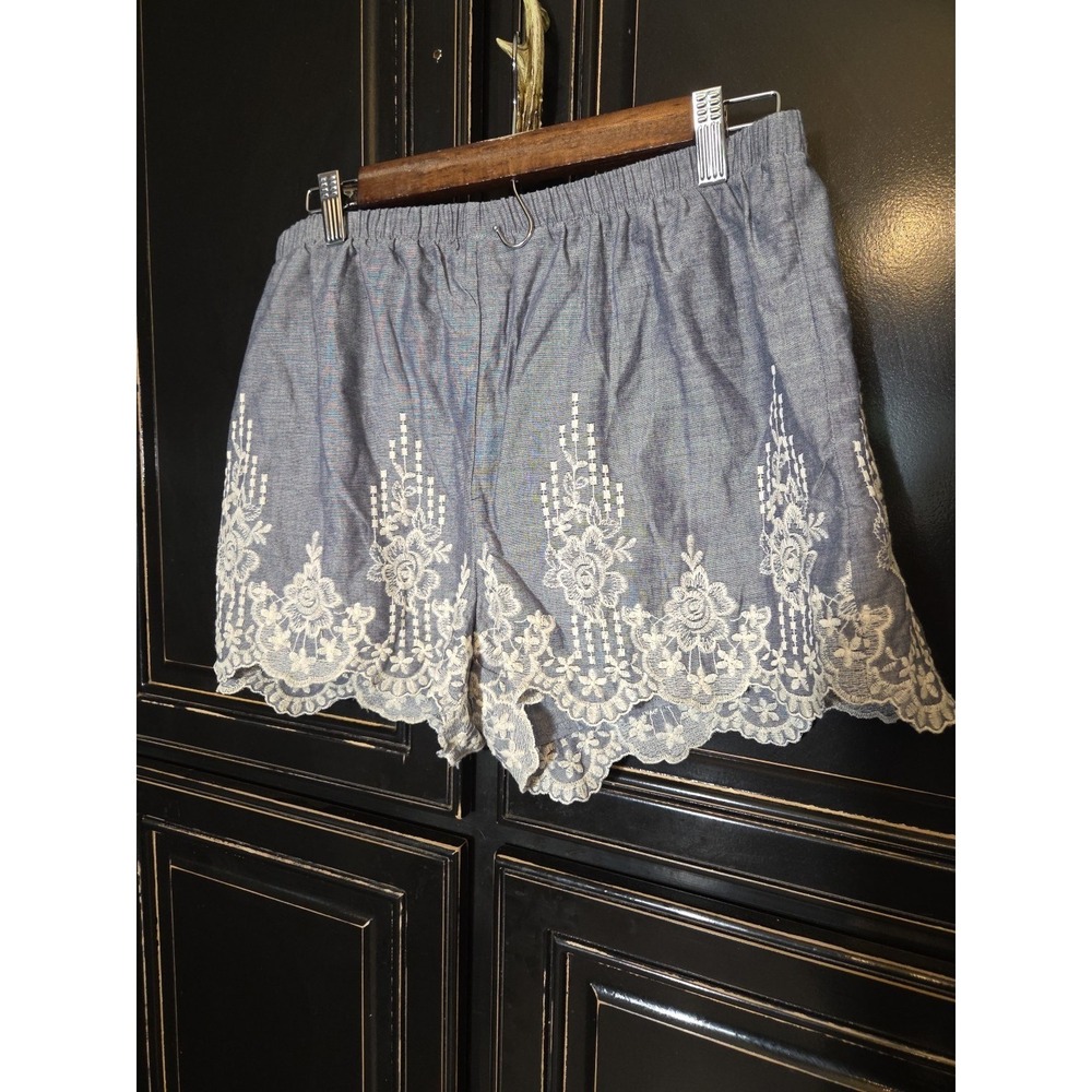 Living Doll NWT, XL SHORTS, embroidery  Floral Design,  Boho, Summer Beach...